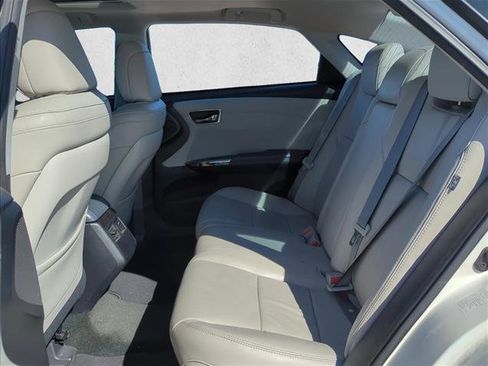 Used 2013 Toyota Avalon XLE Premium image 25