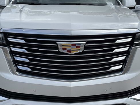 Certified 2023 Cadillac Escalade Premium Luxury Platinum AWD/4WD image 8