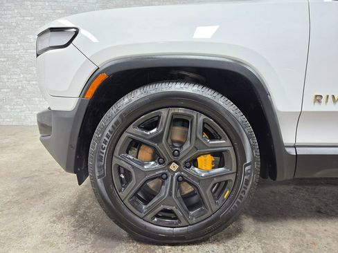 Used 2023 Rivian R1S Launch Edition image 61