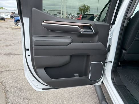 New 2026 Chevrolet Silverado 1500 LT Trail Boss w/ Convenience Package II AWD/4WD image 21