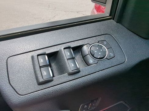 Used 2018 Ford F150 Lariat w/ Equipment Group 502A Luxury AWD/4WD image 13