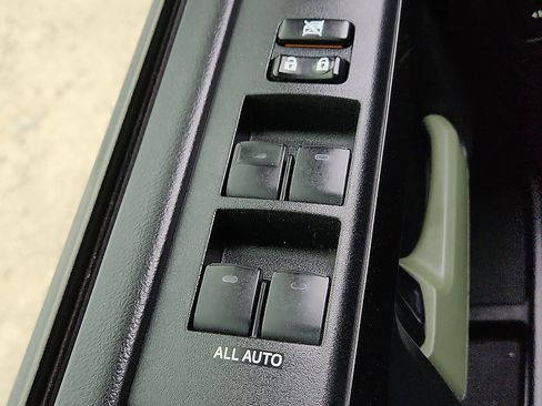 Used 2019 Toyota 4Runner Limited image 18