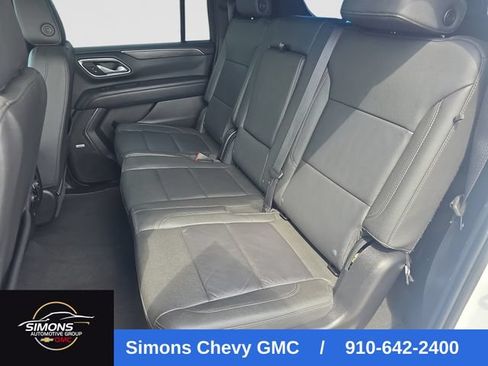 Used 2024 Chevrolet Suburban LT RWD image 26