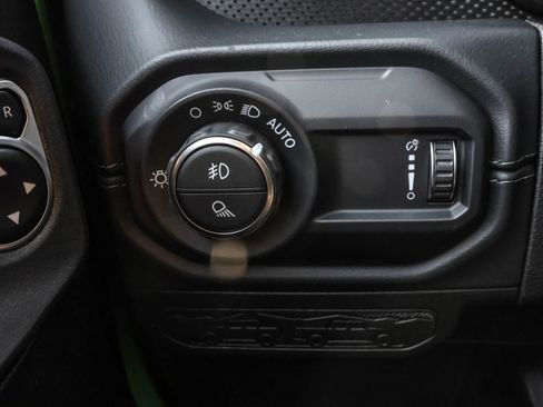 New 2025 Jeep Gladiator Rubicon w/ Convenience Group image 27