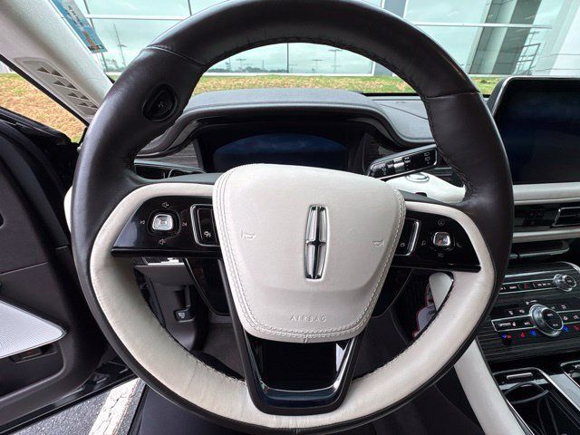 Used 2023 Lincoln Aviator Black Label w/ Class IV Trailer Tow Package AWD/4WD image 11