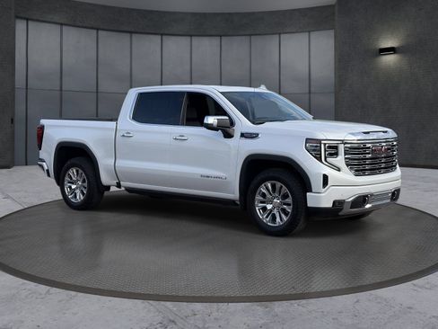 Certified 2024 GMC Sierra 1500 Denali w/ Technology Package AWD/4WD image 8