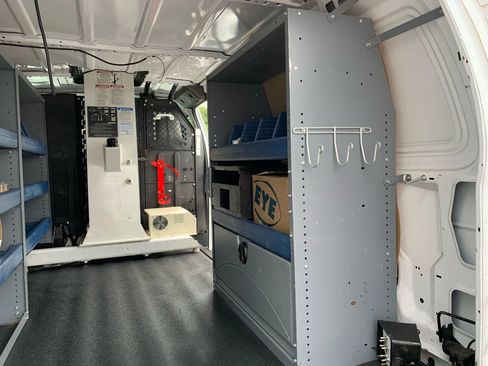 Used 2013 Ford E-350 and Econoline 350 Super Duty image 36