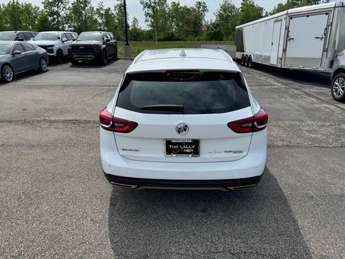 Certified 2018 Buick Regal Essence w/ Driver Confidence Package #1 AWD/4WD image 6