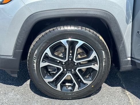 Used 2024 Jeep Compass Limited AWD/4WD image 24