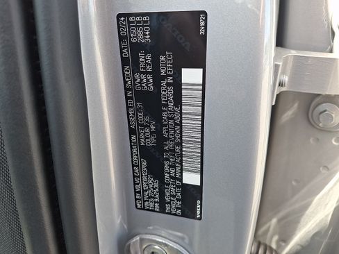 Used 2024 Volvo XC90 B5 Plus AWD/4WD image 28