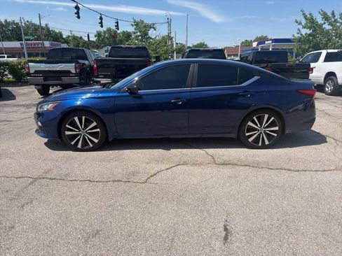 Used 2022 Nissan Altima 2.5 SR FWD image 3