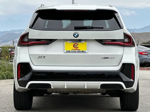 Used 2023 BMW X1 xDrive28i w/ M Sport Package AWD/4WD image 4