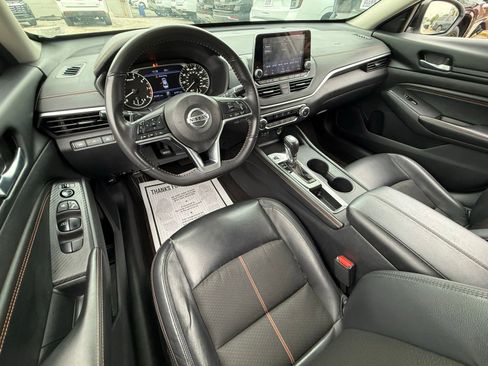 Used 2022 Nissan Altima 2.5 SR FWD image 16