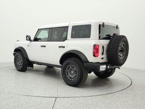 Used 2025 Ford Bronco Badlands image 7