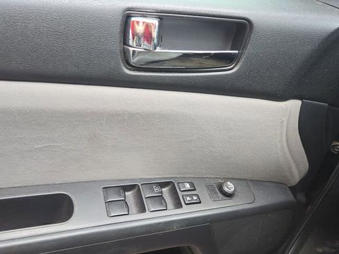 Used 2011 Nissan Sentra 2.0 SL w/ SL Special Value Pkg FWD image 4