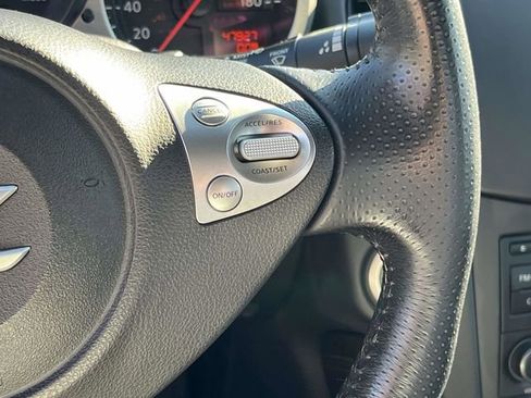 Used 2017 Nissan 370Z w/ Sport Package image 27