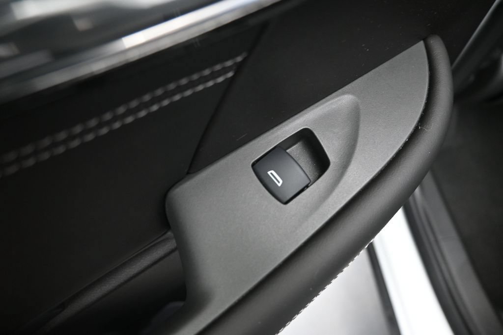 Used 2023 Buick Envision Preferred AWD/4WD image 10