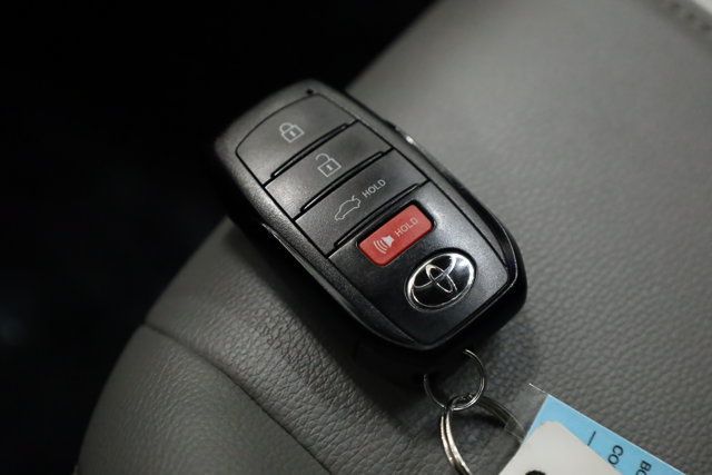 Used 2025 Toyota Camry SE w/ Convenience Package FWD image 31