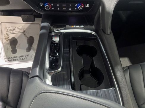 Used 2024 Buick Enclave Premium image 19