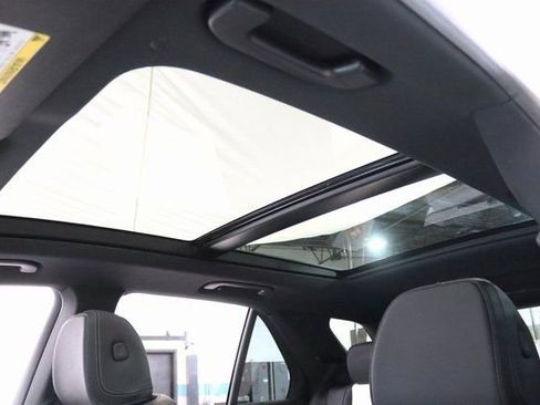 Certified 2025 Mercedes-Benz GLE 450e 4MATIC image 9