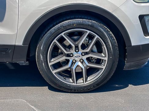 Used 2016 Ford Explorer Sport w/ Equipment Group 401A AWD/4WD image 9
