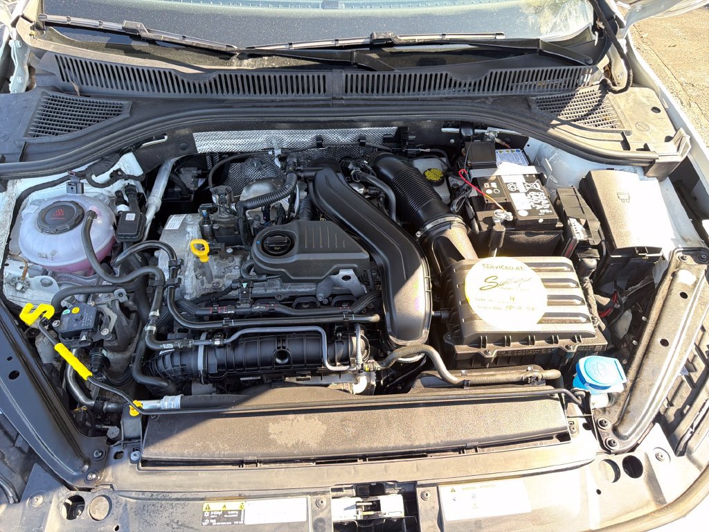 Used 2025 Volkswagen Jetta SEL FWD image 25