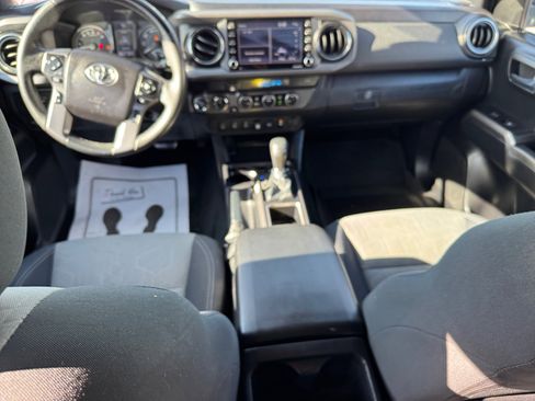 Used 2021 Toyota Tacoma TRD Off-Road w/ Technology Package image 25