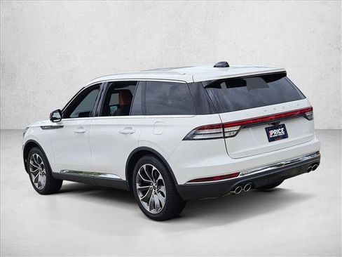 Used 2025 Lincoln Aviator Reserve w/ Illumination Package RWD image 8