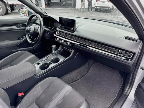 Used 2025 Honda Civic Sport image 23