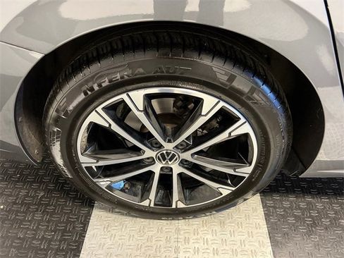 Certified 2024 Volkswagen Jetta Sport image 14