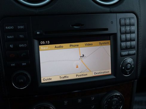 Used 2011 Mercedes-Benz GL 450 4MATIC image 36