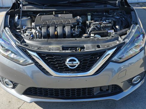 Used 2019 Nissan Sentra SR w/ Exterior Package image 7