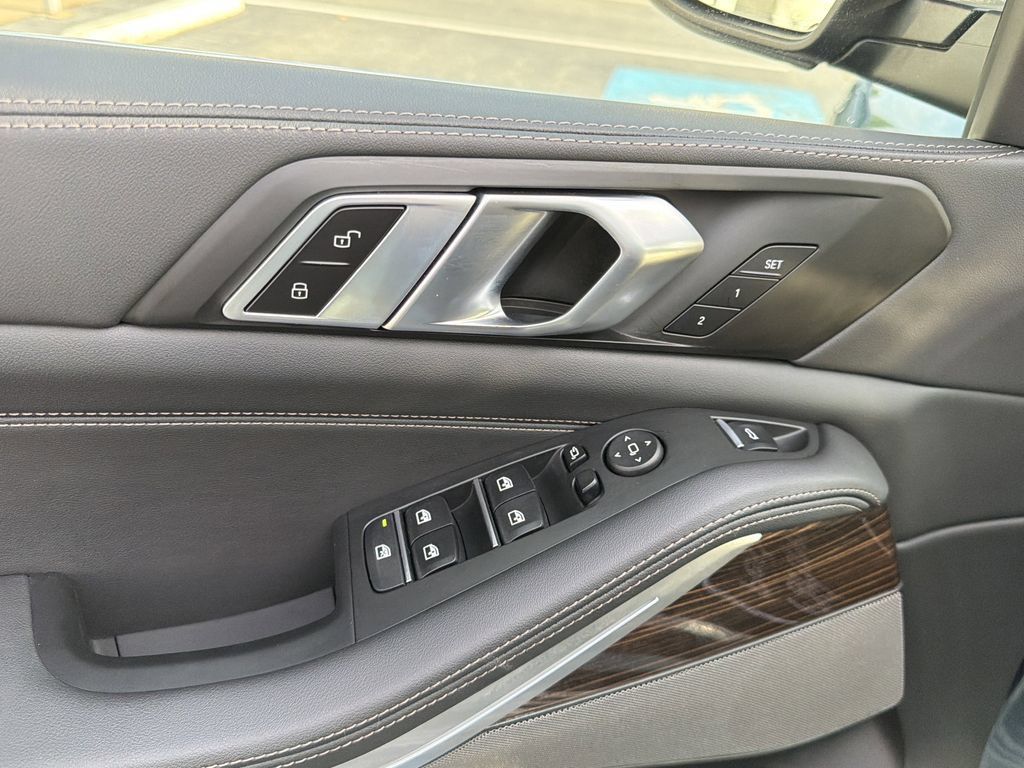 Used 2026 BMW X5 sDrive40i RWD image 23