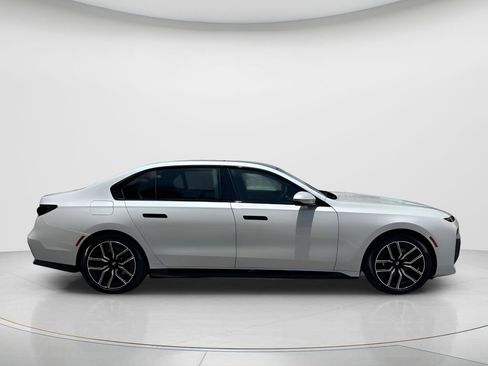 New 2026 BMW i7 xDrive60 AWD/4WD image 4