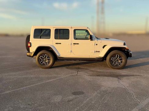 New 2026 Jeep Wrangler Sahara image 14