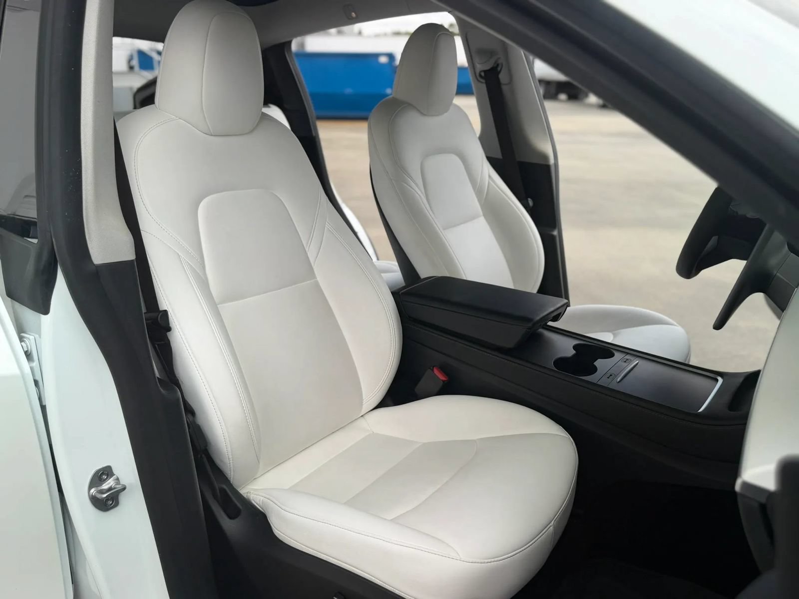 Used 2023 Tesla Model Y Performance AWD/4WD image 24
