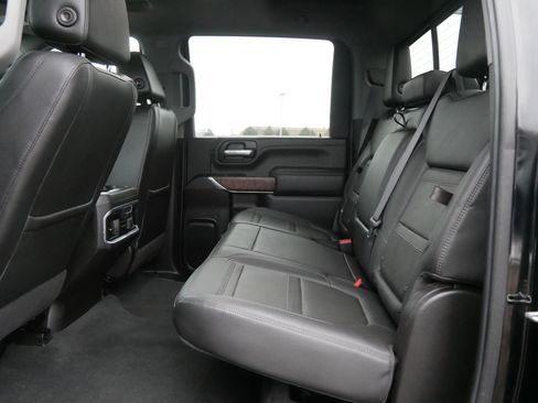 Used 2021 GMC Sierra 3500 Denali w/ Denali Ultimate Package image 11