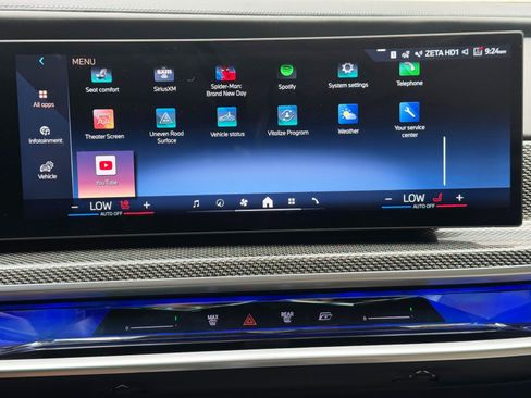 Used 2023 BMW i7 xDrive60 w/ Executive Package 2 AWD/4WD image 27