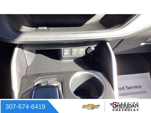 Used 2022 Toyota Highlander XLE image 11