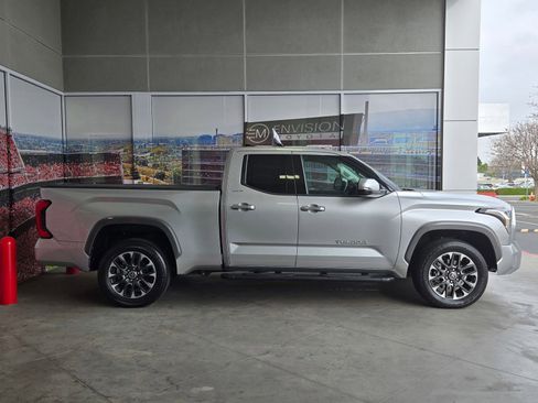Used 2023 Toyota Tundra Limited image 4