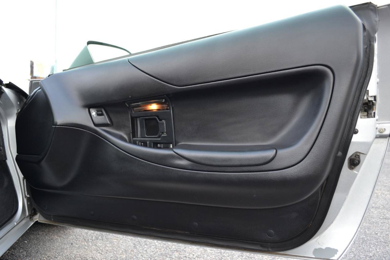 Used 1996 Chevrolet Corvette Coupe RWD image 33