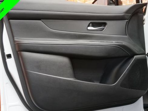 Certified 2025 Nissan Murano SV AWD/4WD image 30