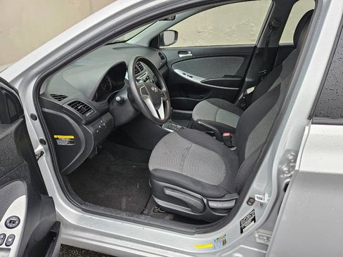 Used 2012 Hyundai Accent GS image 8