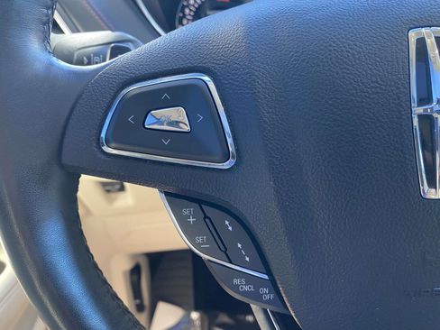 Used 2018 Lincoln MKX Black Label w/ Driver Assistance Package image 20