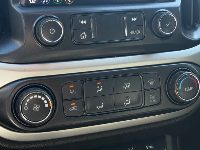 Used 2021 Chevrolet Colorado LT w/ Safety Package RWD image 19