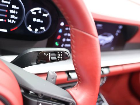 Used 2022 Porsche 911 Carrera image 32