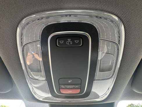 New 2025 Hyundai Elantra SEL image 29