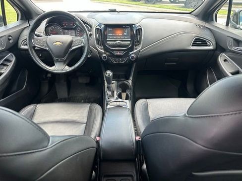 Used 2018 Chevrolet Cruze Premier w/ RS Package FWD image 11