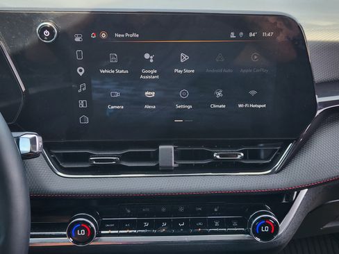 Used 2025 Chevrolet Equinox RS w/ Safety and Technology Package FWD image 18