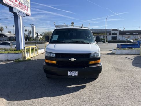 Used 2018 Chevrolet Express 2500 w/ Driver Convenience Package image 5